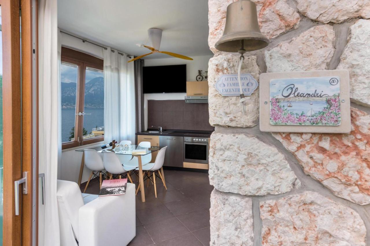 Residence La Mignon Oleandri Torri Del Benaco Esterno foto